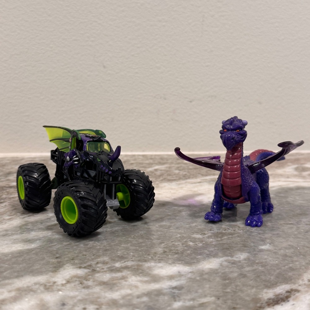 Monster Jam Bakugan Dragonoid 1:64 & 1998 Disney Animal Kingdom Dragon Toy Lot
